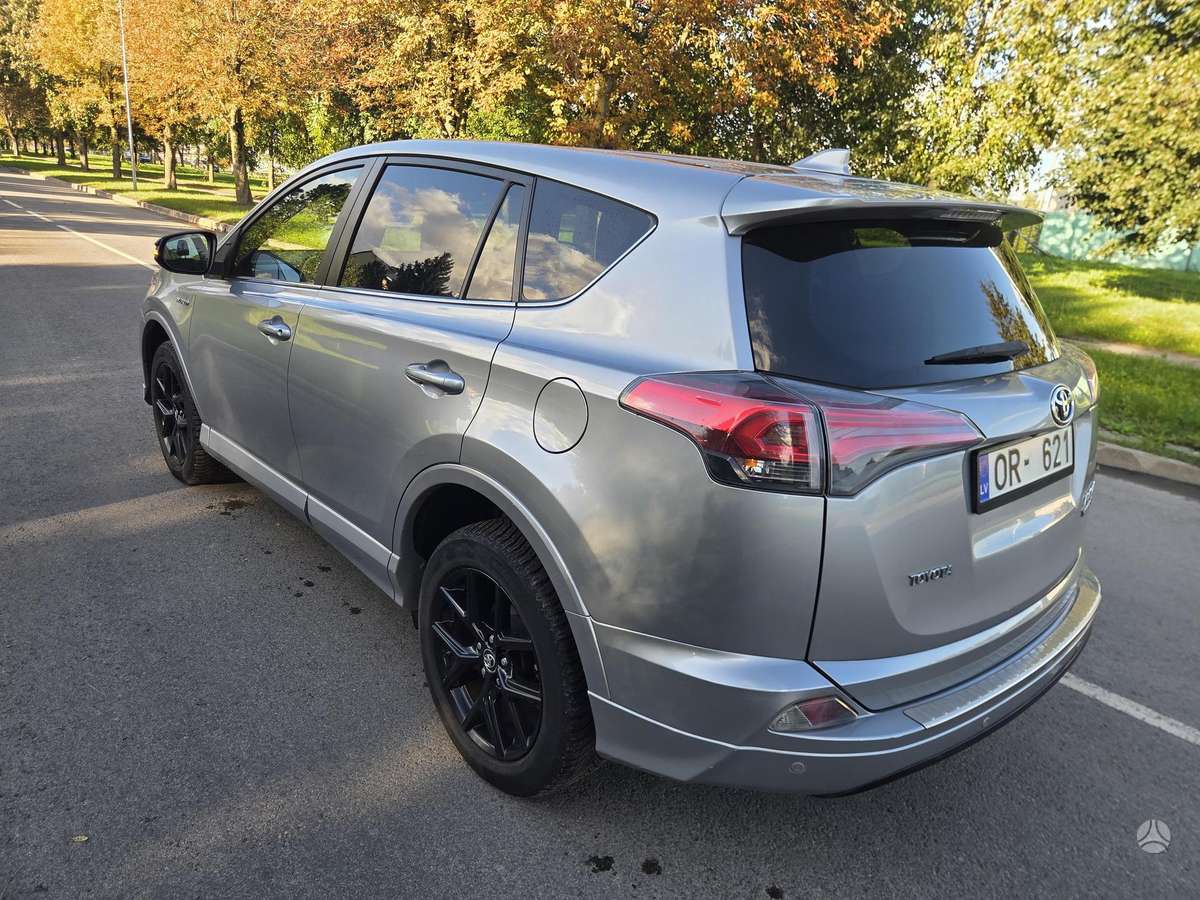 Toyota RAV4 - 7