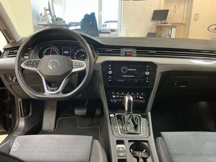 Volkswagen Passat - 5