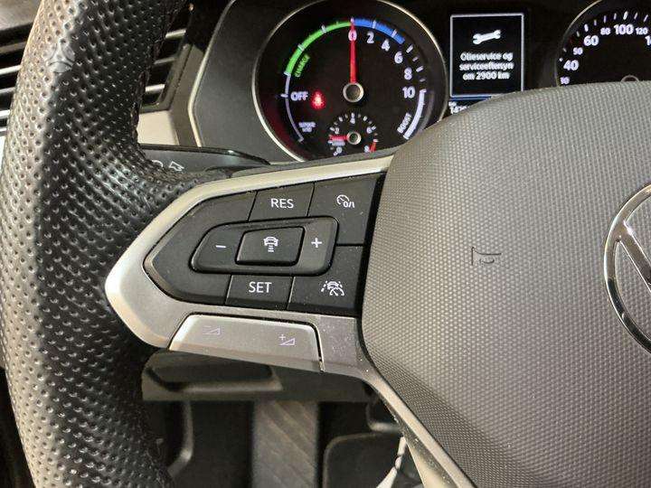 Volkswagen Passat - 8