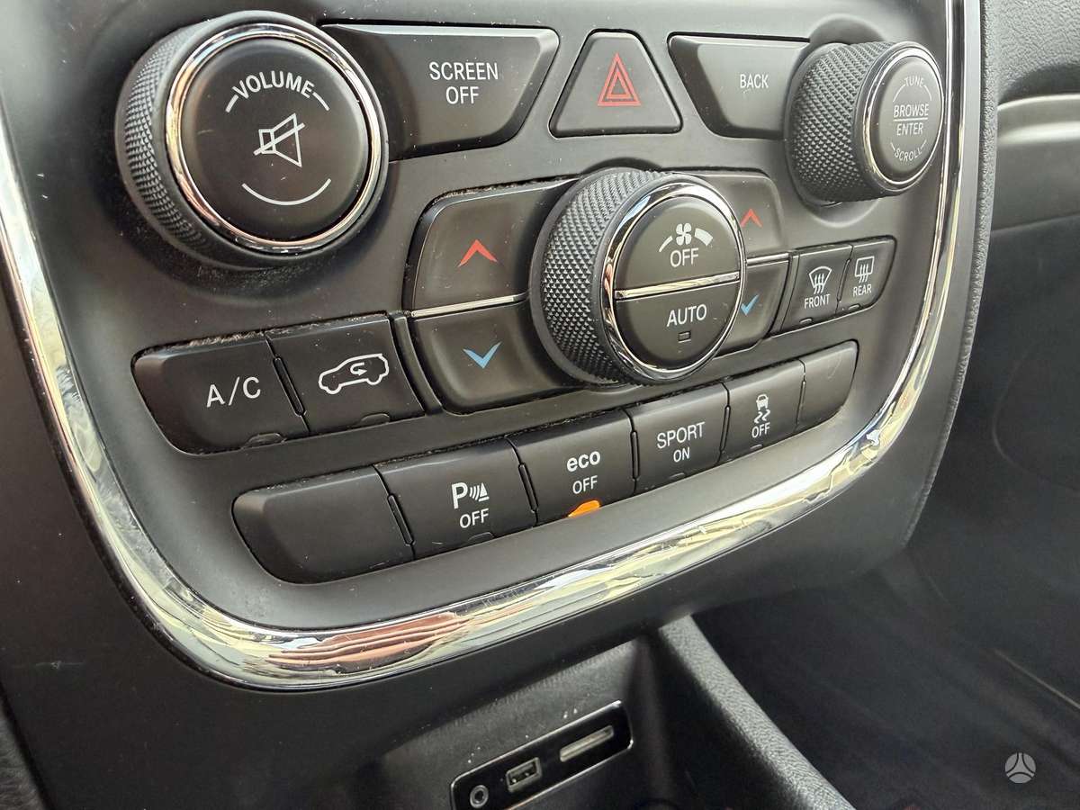 Dodge Durango, 5.7 l., off-road / crossover