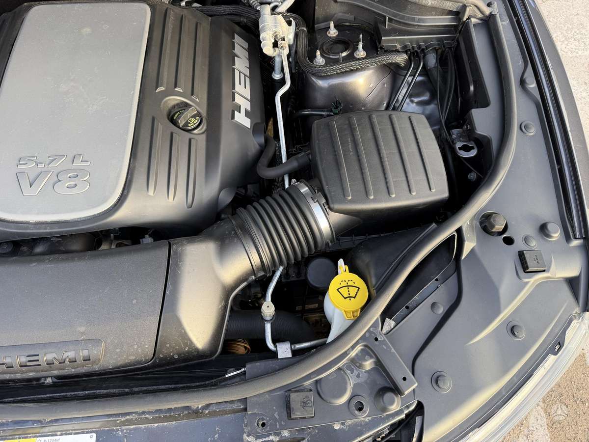 Dodge Durango, 5.7 l., off-road / crossover