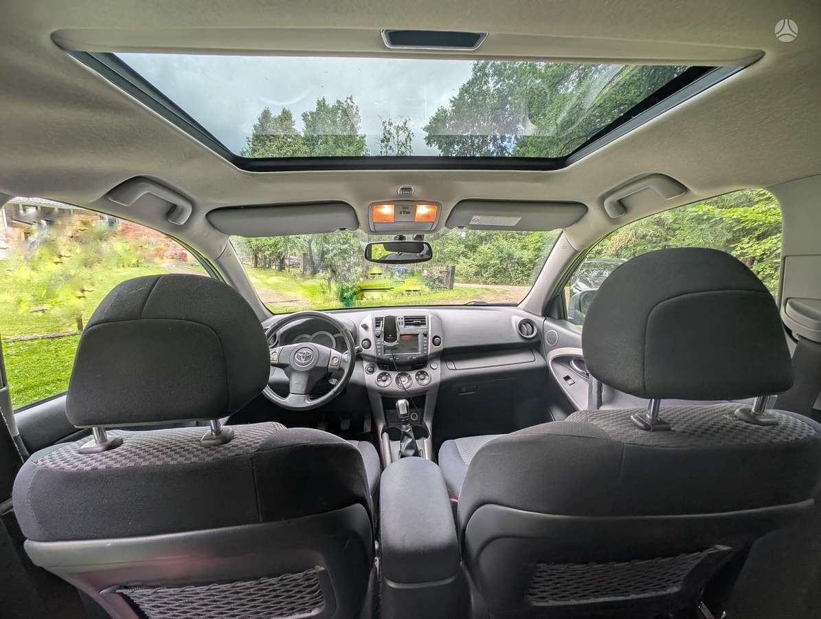Toyota RAV4 - 4