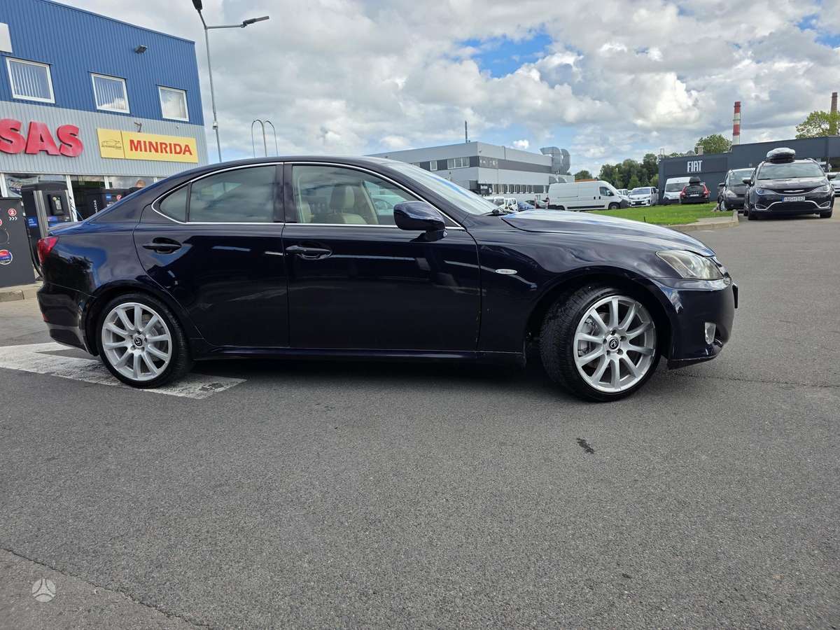 Lexus IS 250, 2.5 l., Седан