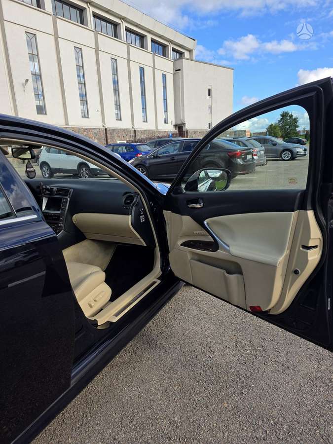 Lexus IS 250, 2.5 l., Седан