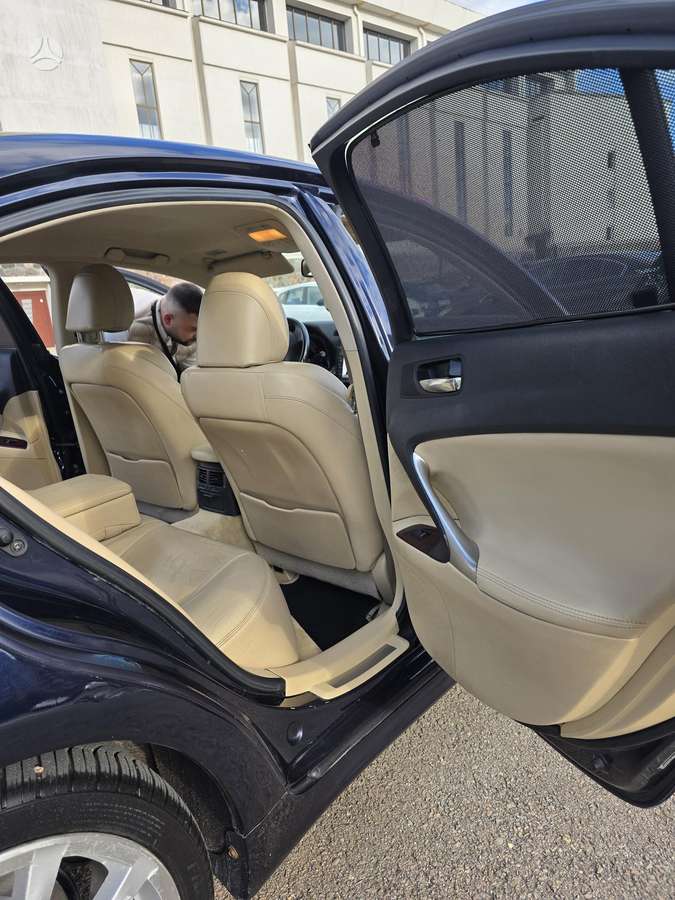 Lexus IS 250, 2.5 l., Седан