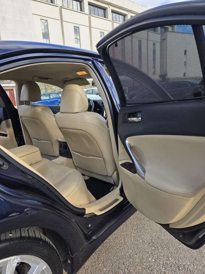 Lexus IS 250, 2.5 l., Седан