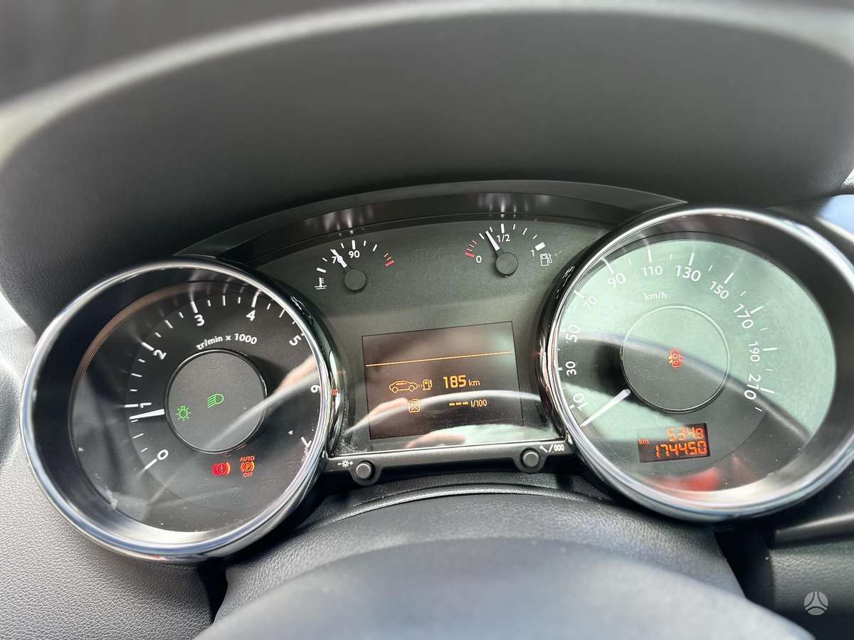 Peugeot 3008, 1.6 l., Минивэн