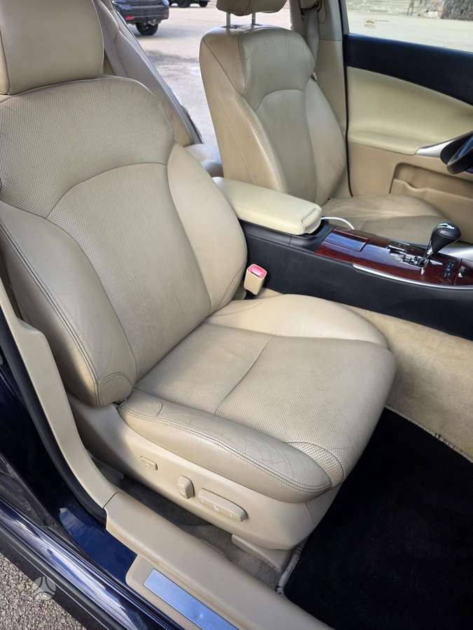 Lexus IS 250, 2.5 l., Седан
