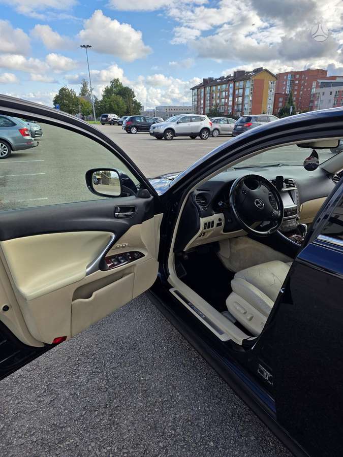 Lexus IS 250, 2.5 l., Седан