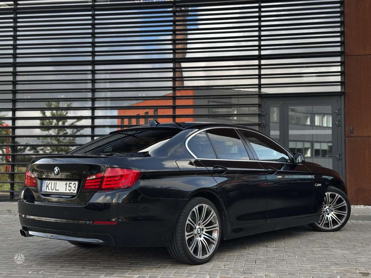 BMW 525, 3.0 l., Седан