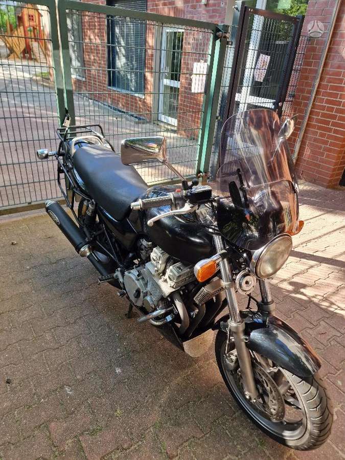 Honda CB 750cc, street / classic