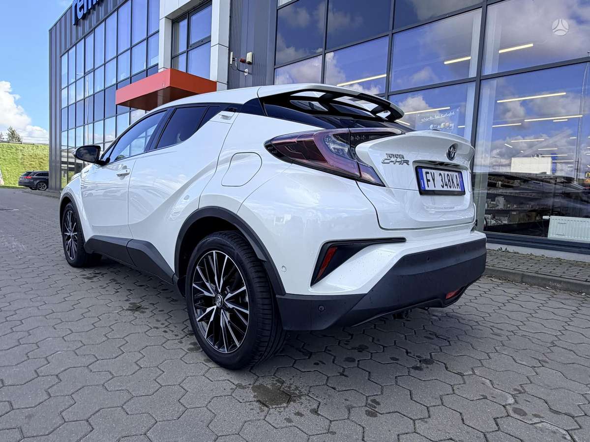 Toyota C-HR - 4