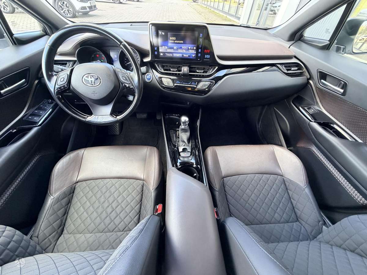 Toyota C-HR - 7