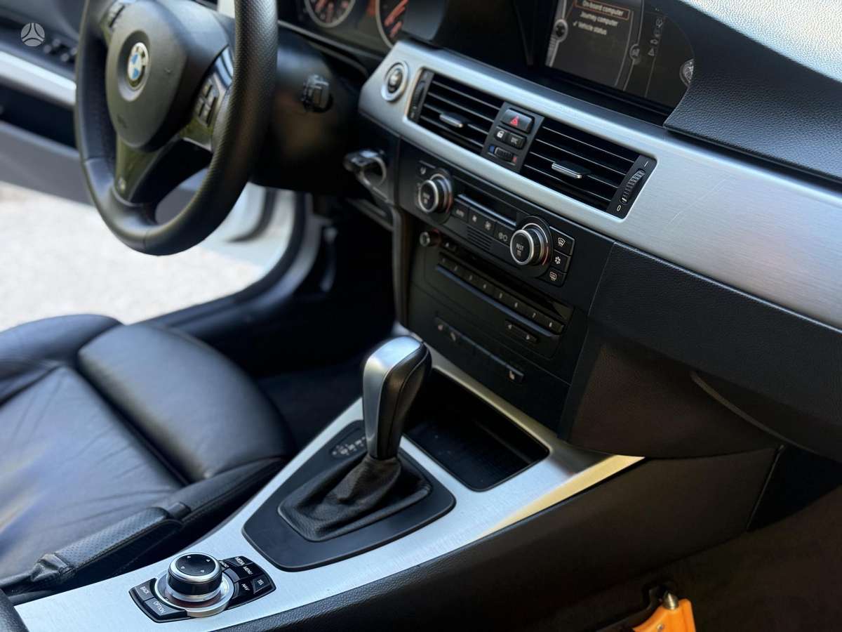 BMW 320, 2.0 l., wagon