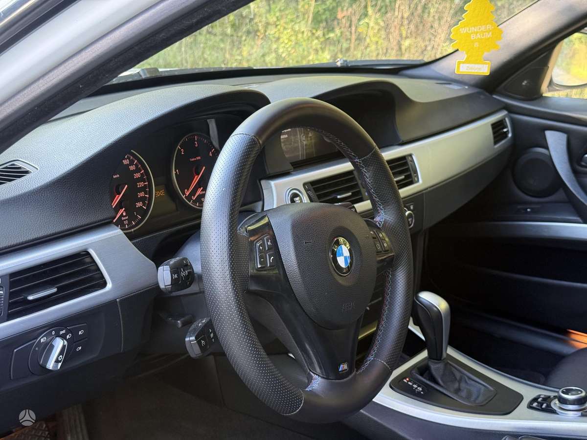 BMW 320, 2.0 l., wagon