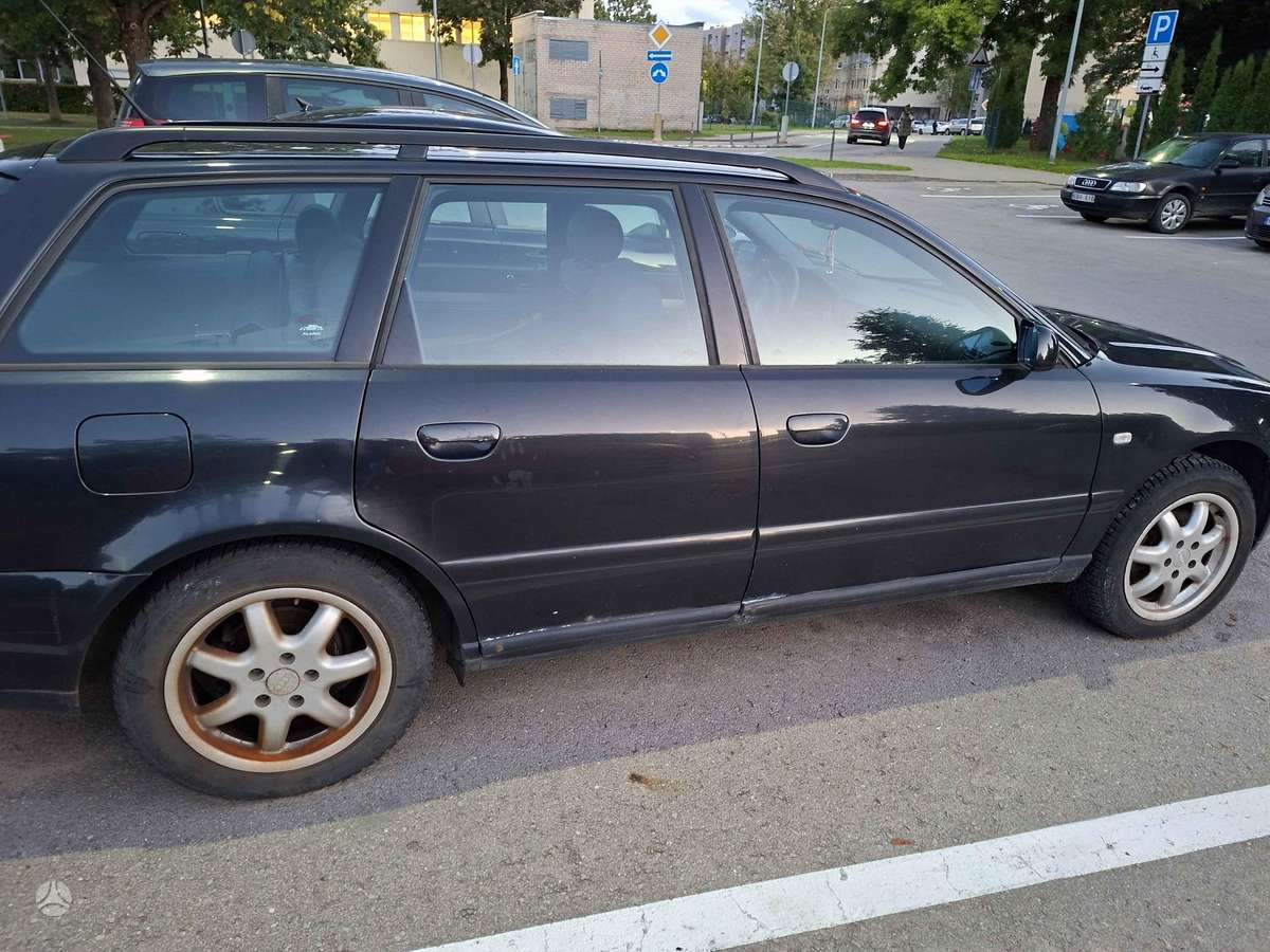 Audi A4, 1.8 l., Универсал