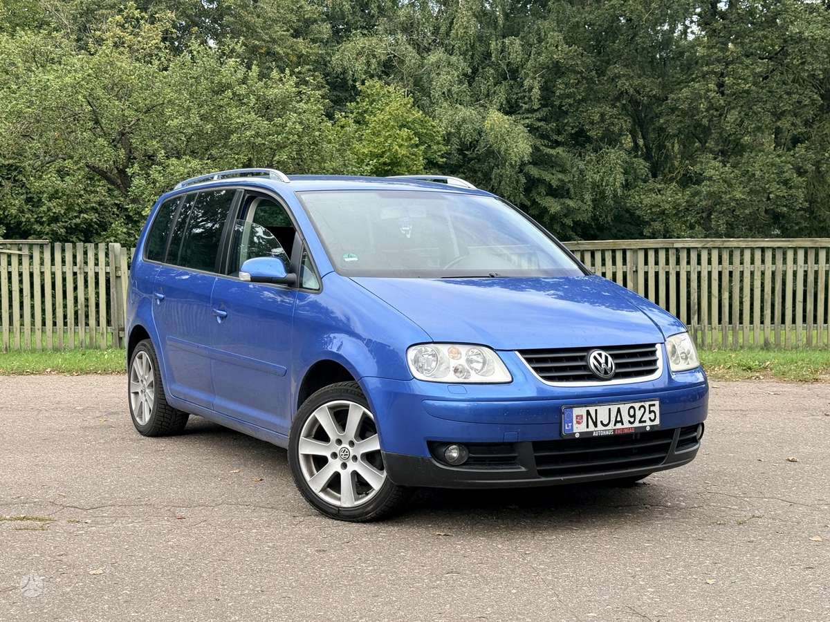 Volkswagen Touran - 1