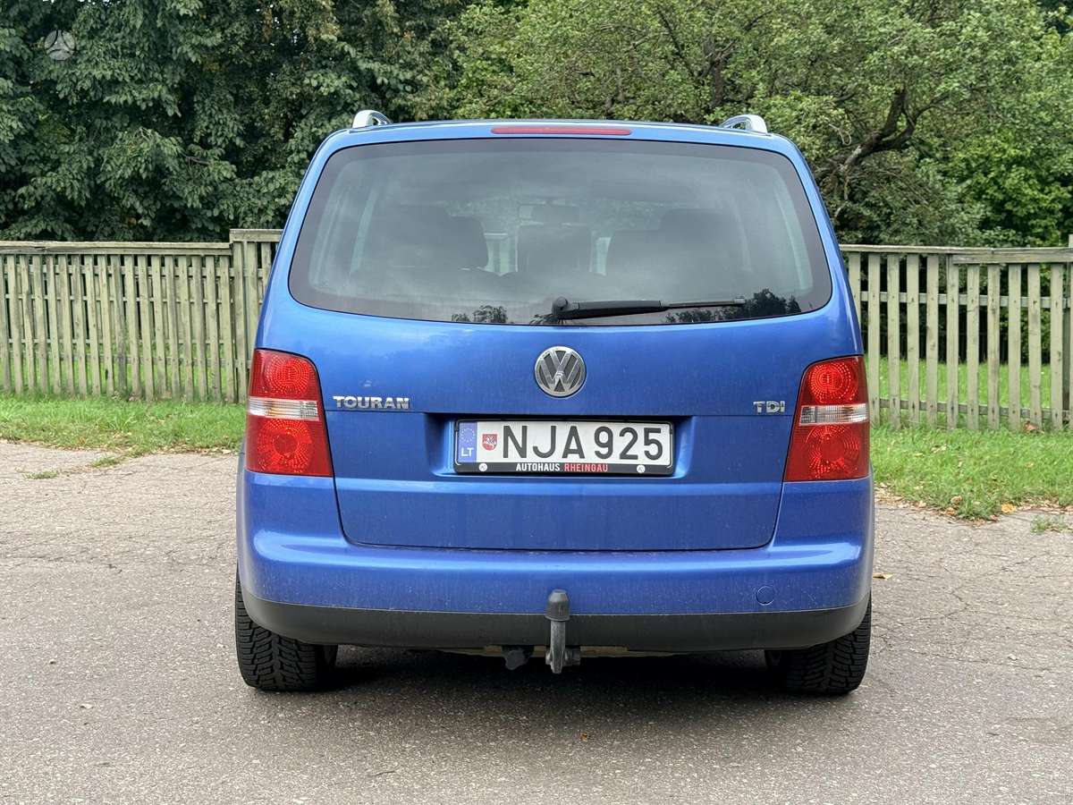 Volkswagen Touran - 5