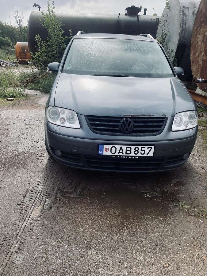 Volkswagen Touran - 2