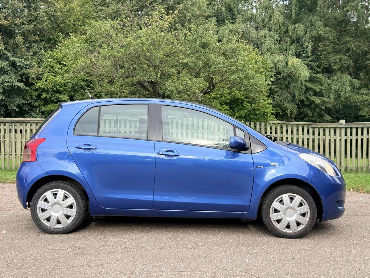 Toyota Yaris - 2