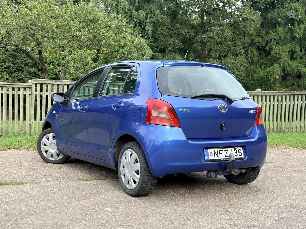 Toyota Yaris - 4