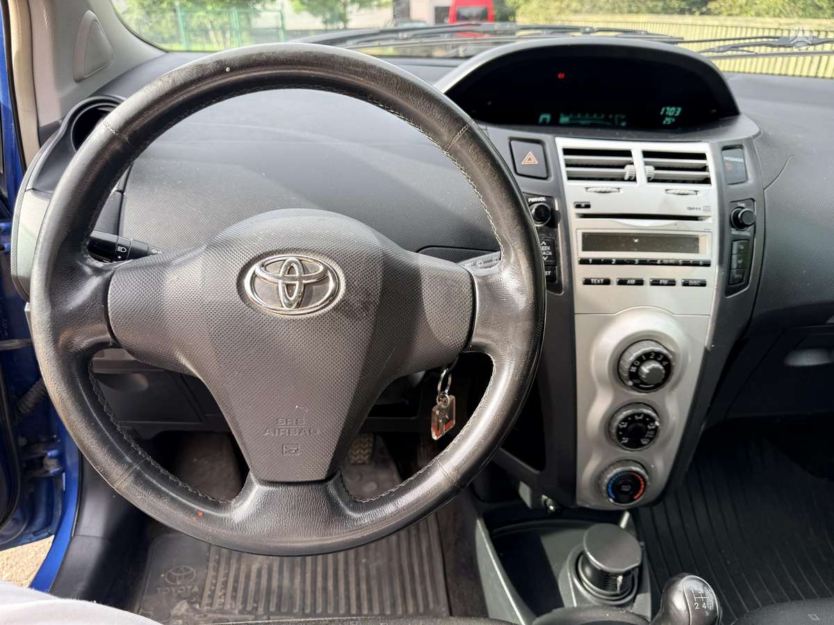Toyota Yaris - 9