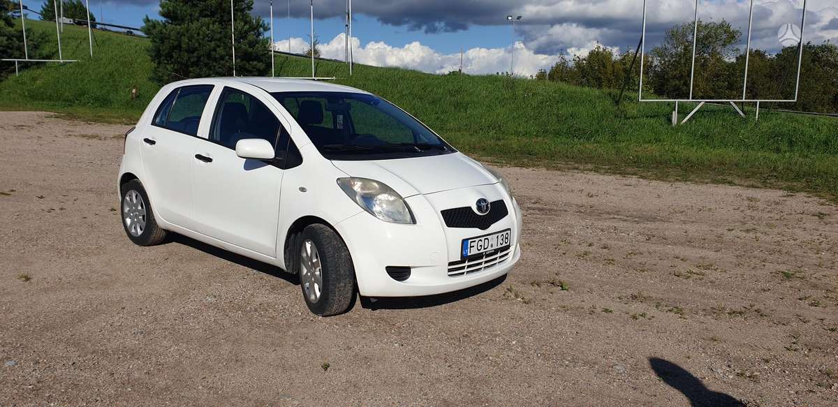 Toyota Yaris - 5