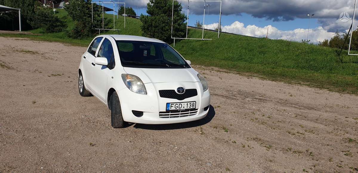 Toyota Yaris - 2