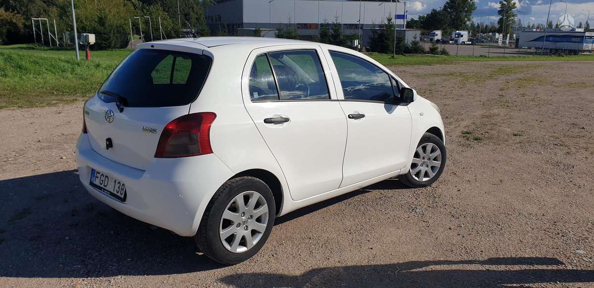 Toyota Yaris - 6