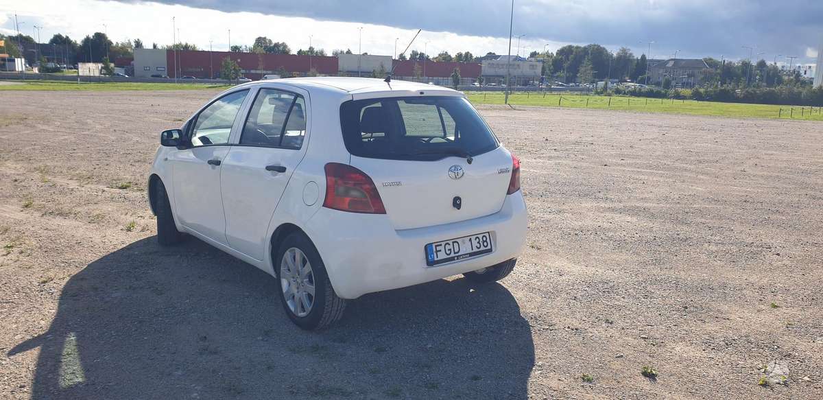 Toyota Yaris - 9