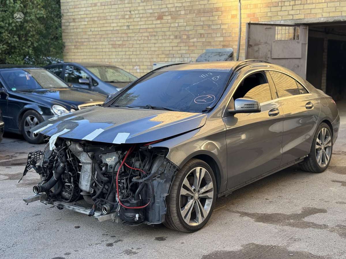 Mercedes-Benz CLA250, hatchback