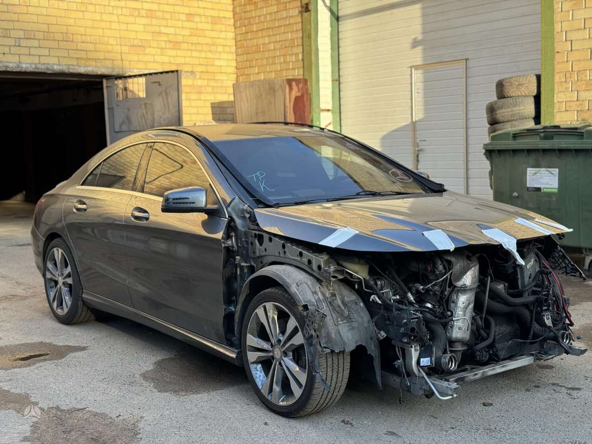 Mercedes-Benz CLA250, hatchback