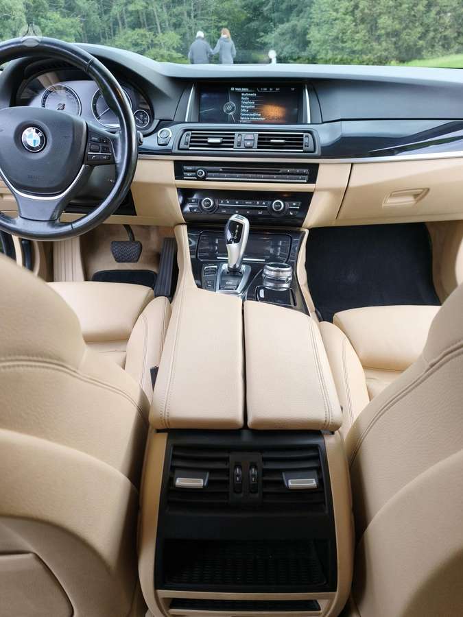 BMW 520, 2.0 l., Седан