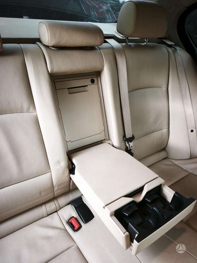 BMW 520, 2.0 l., Седан