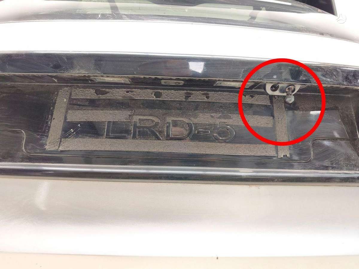 Land Rover Discovery hood (front, rear)