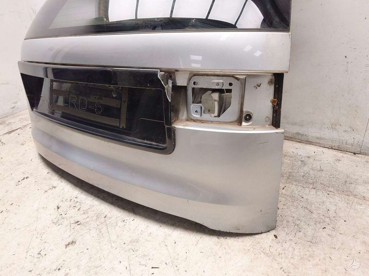 Land Rover Discovery hood (front, rear)