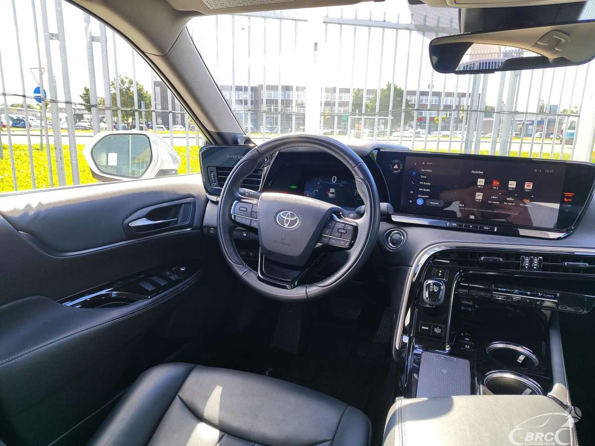 Toyota Mirai - 4