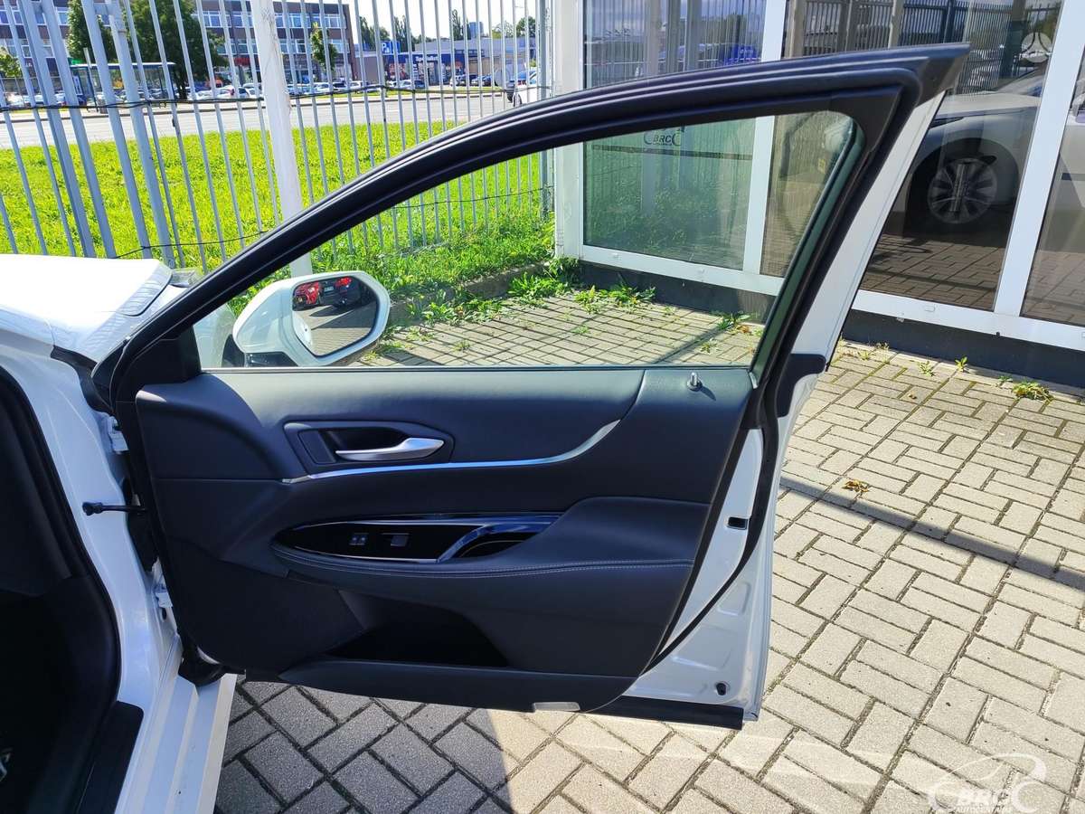Toyota Mirai - 7