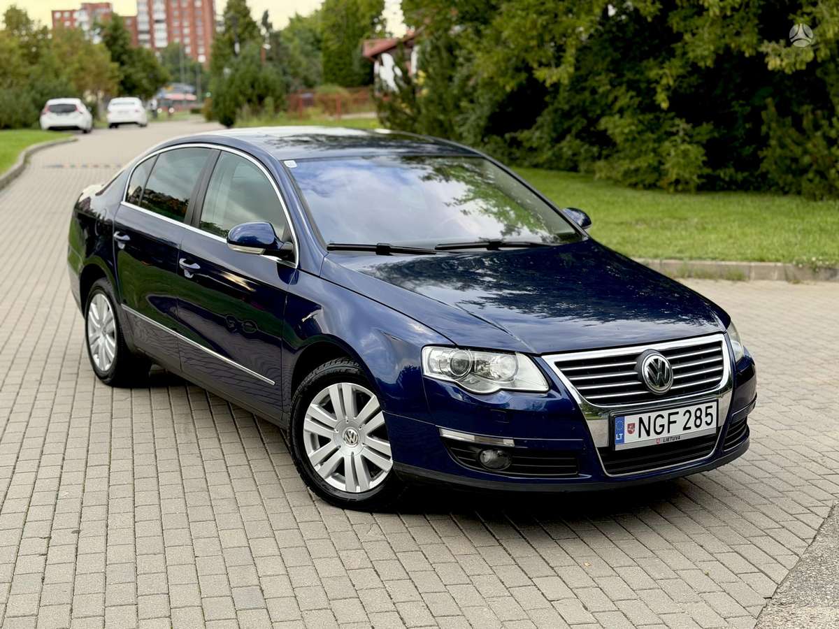 Volkswagen Passat - 1
