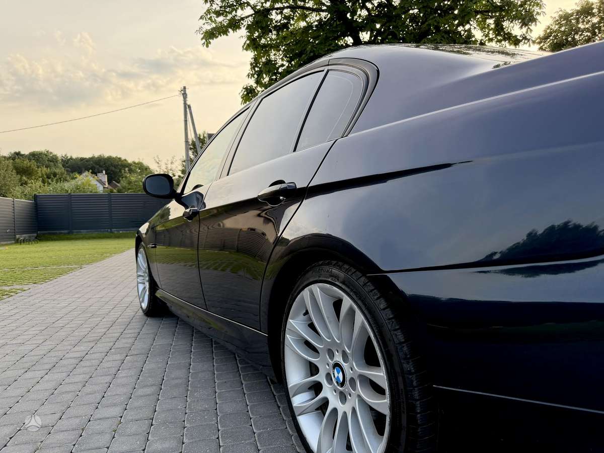 BMW 320, 2.0 l., Седан