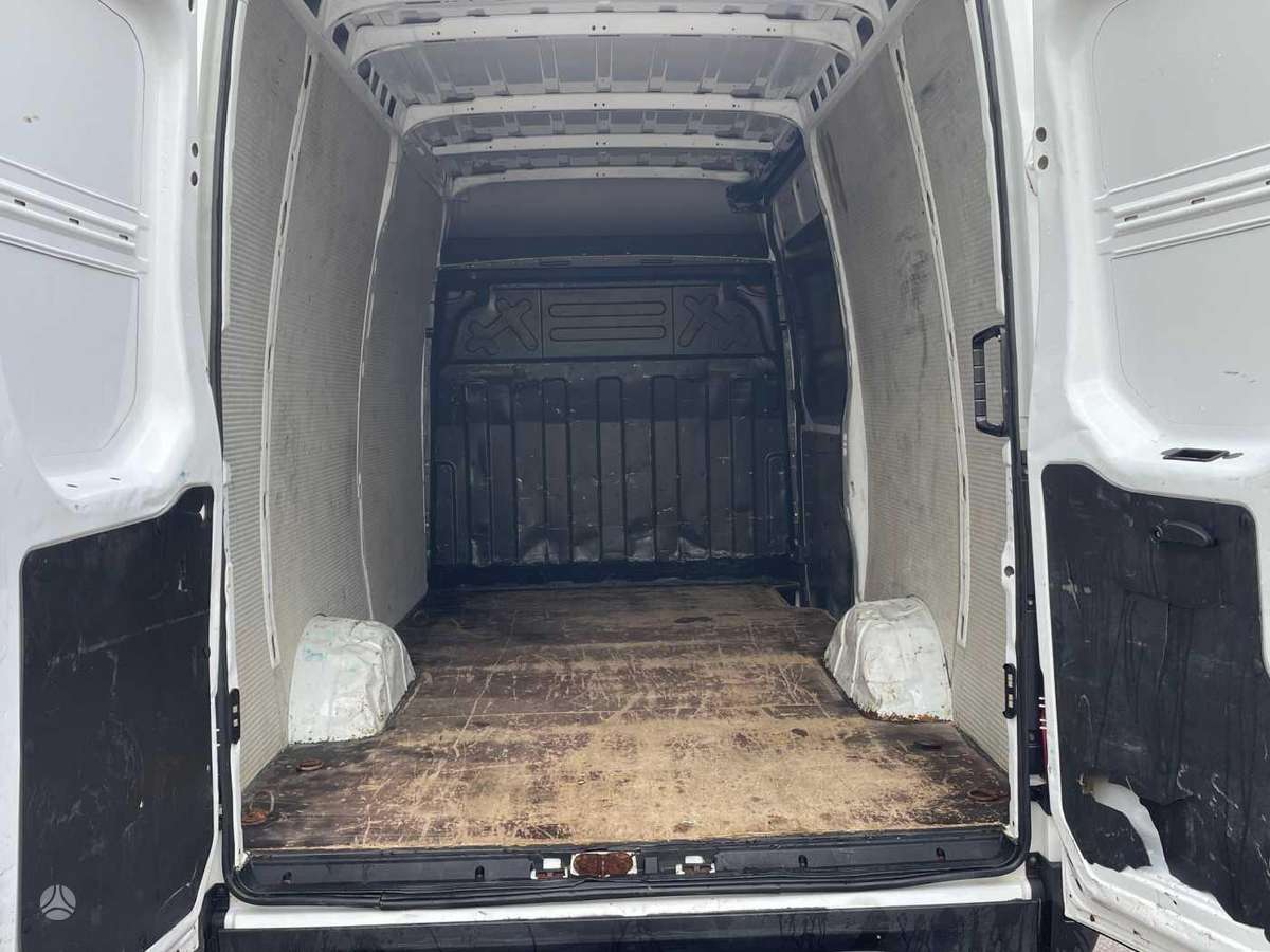 Iveco Daily, 2.3 l., komercinis