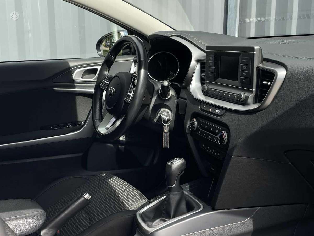 Kia Ceed, 1.0 l., Хэтчбек
