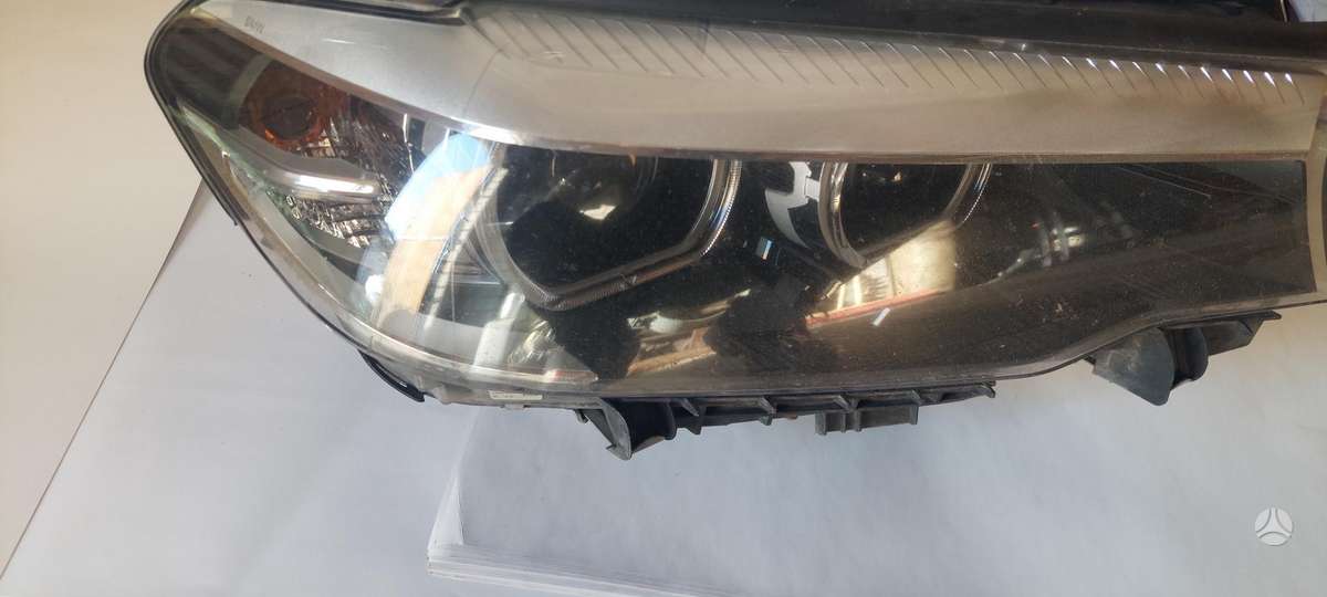 BMW 5 serija žibintai