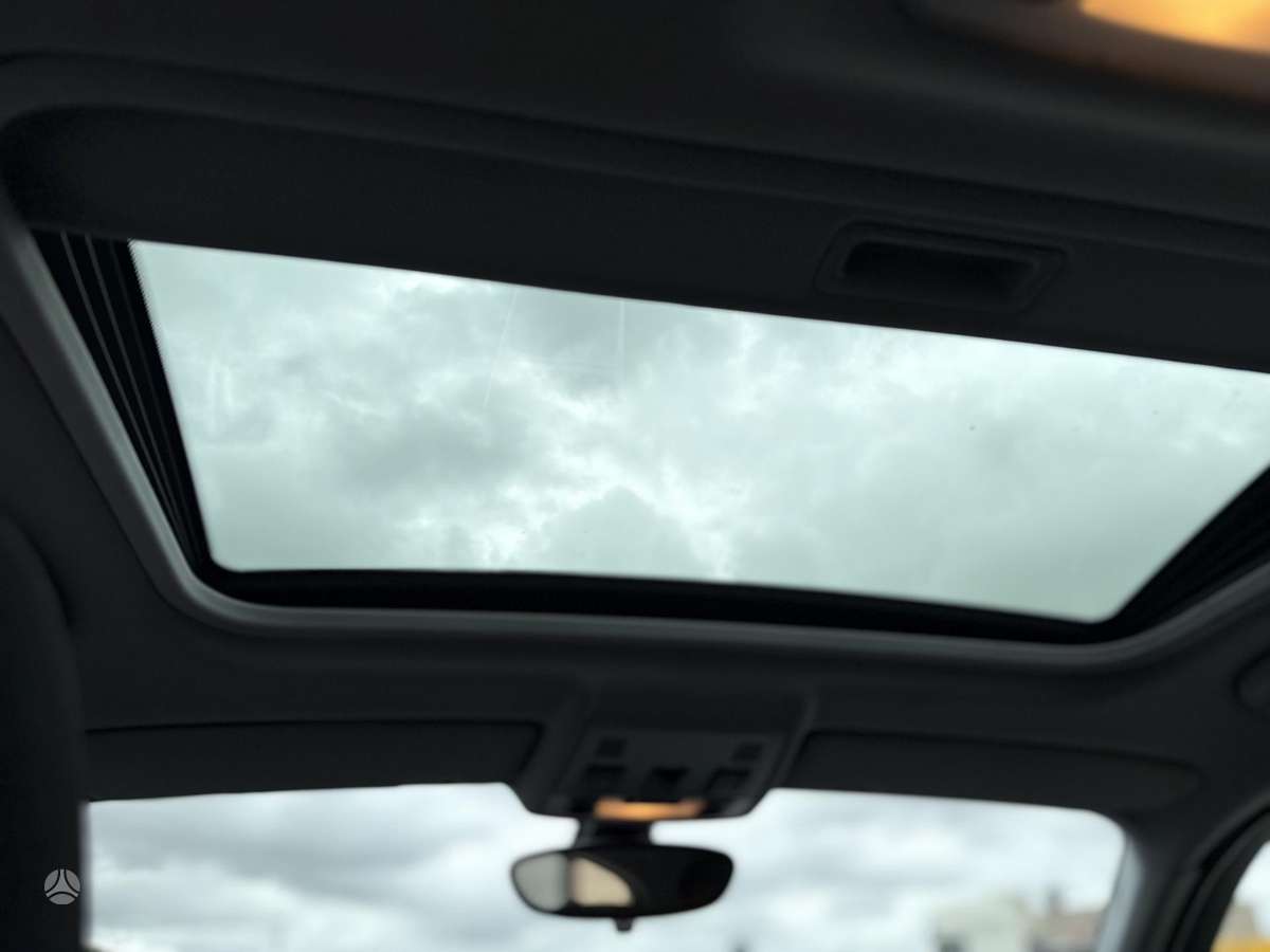 BMW 118, 2.0 l., hatchback