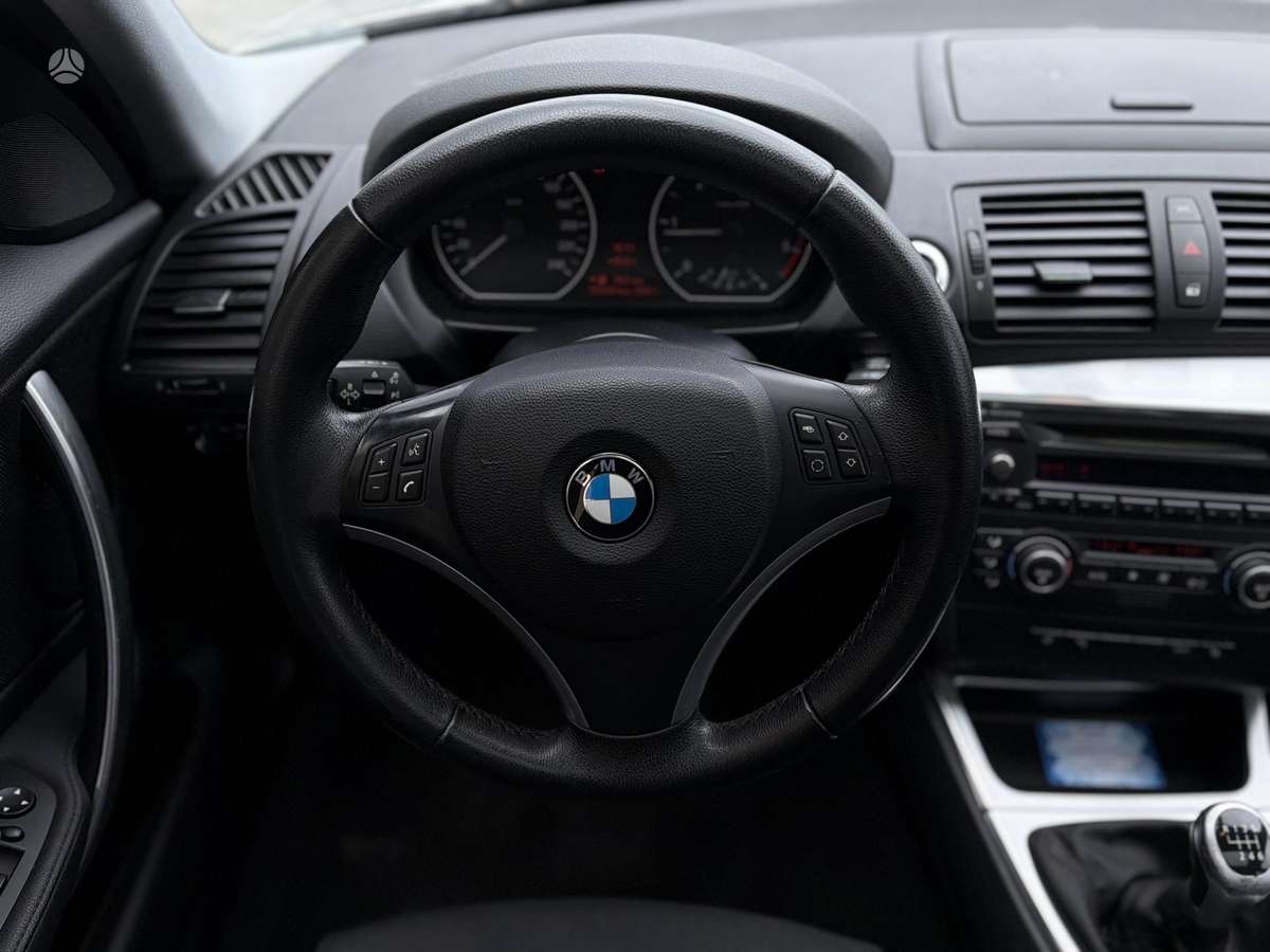 BMW 118, 2.0 l., hatchback
