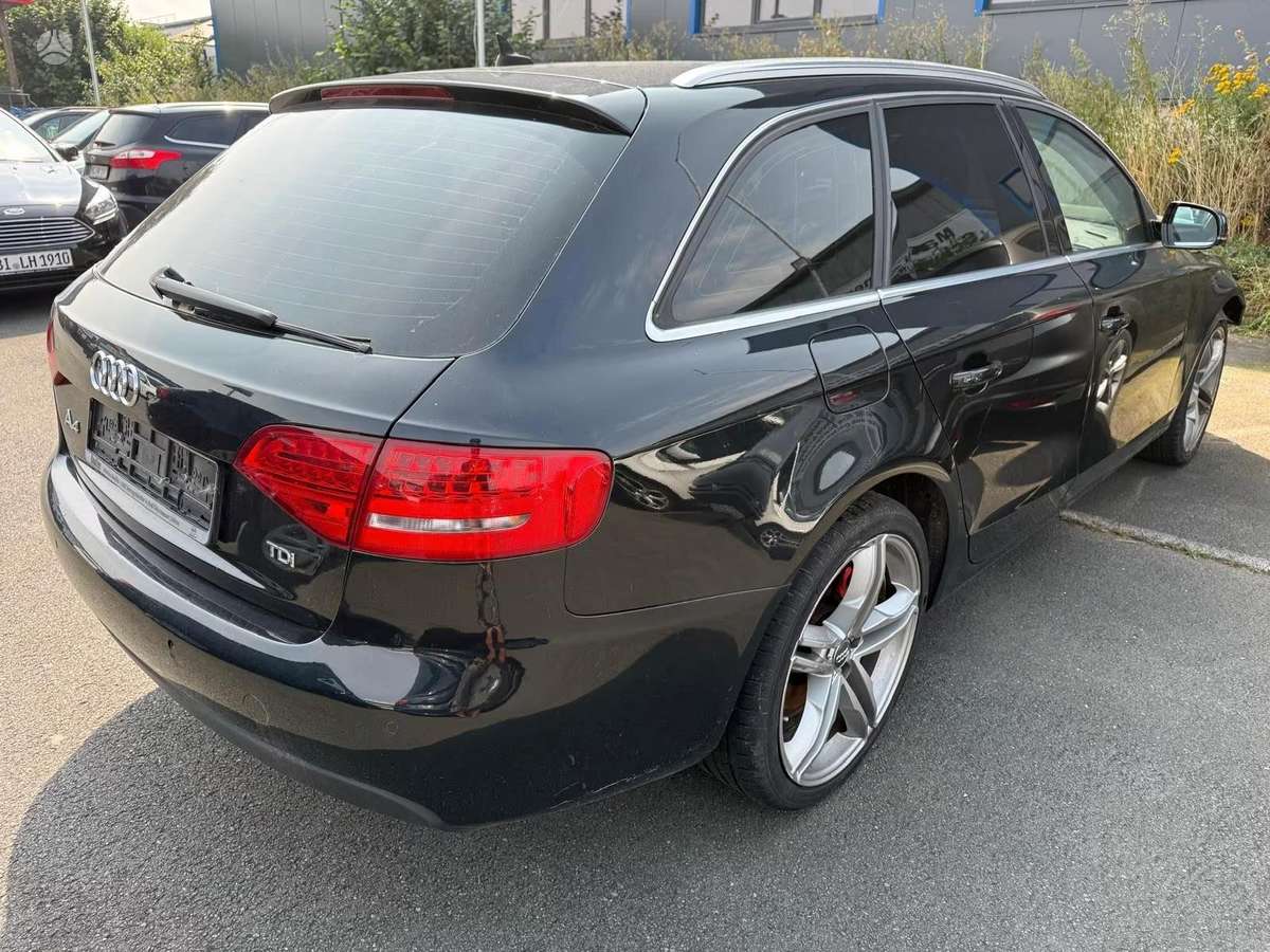 Audi A4 dalimis