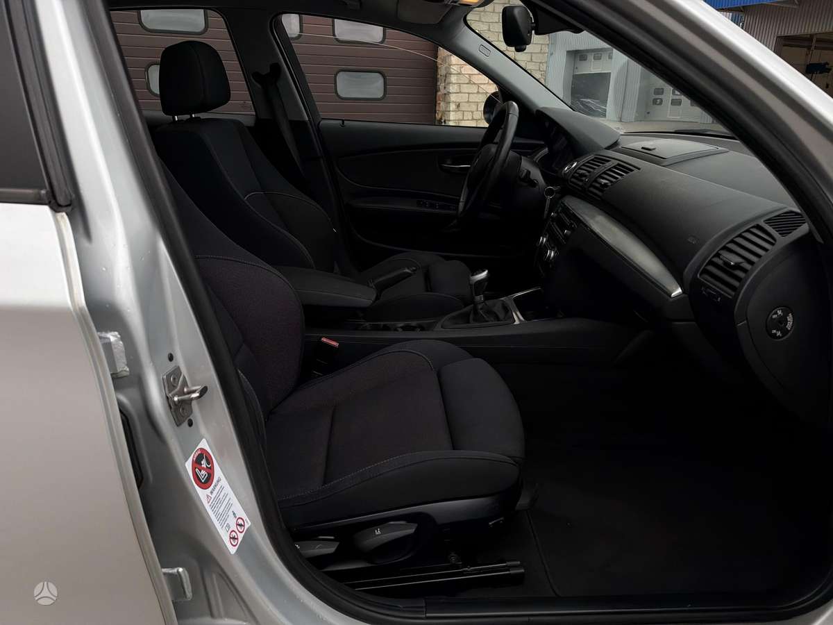 BMW 118, 2.0 l., hatchback