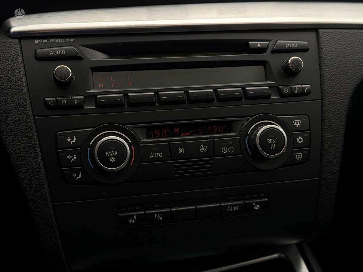 BMW 118, 2.0 l., hatchback