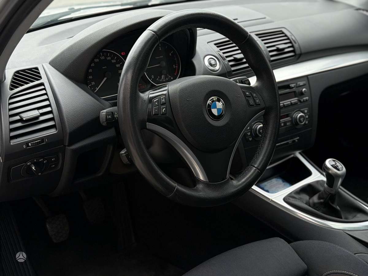 BMW 118, 2.0 l., Хэтчбек