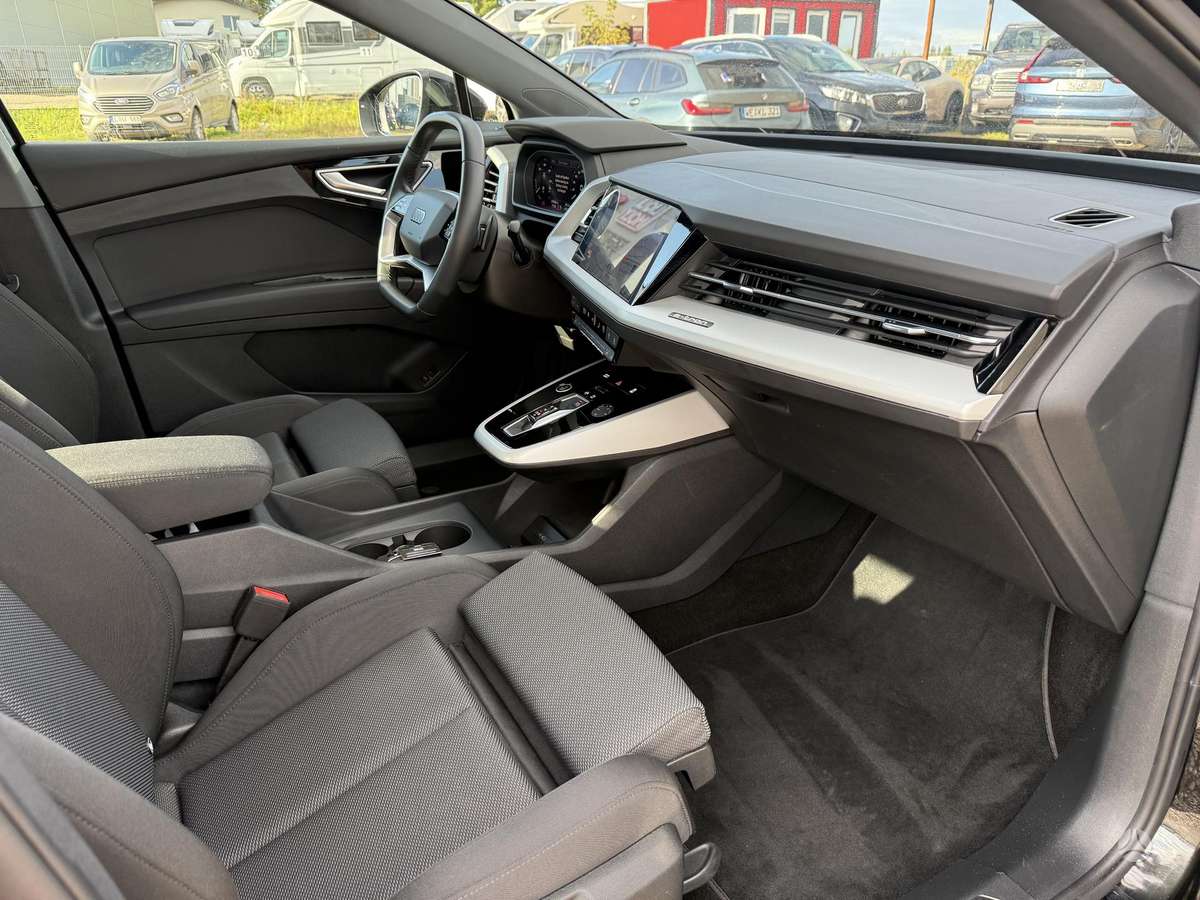 Audi Q4 e-tron, 82 kWh, off-road / crossover
